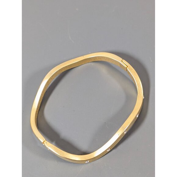 Gold Tone Matte Wavy Rhinestone Tennis Bracelet 6.5" - Picture 3 of 7